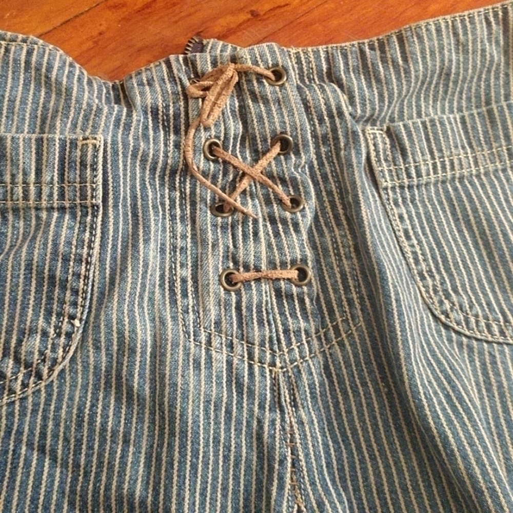 Striped Cutoff High-Rise Jean Shorts - Picture 6 of 9